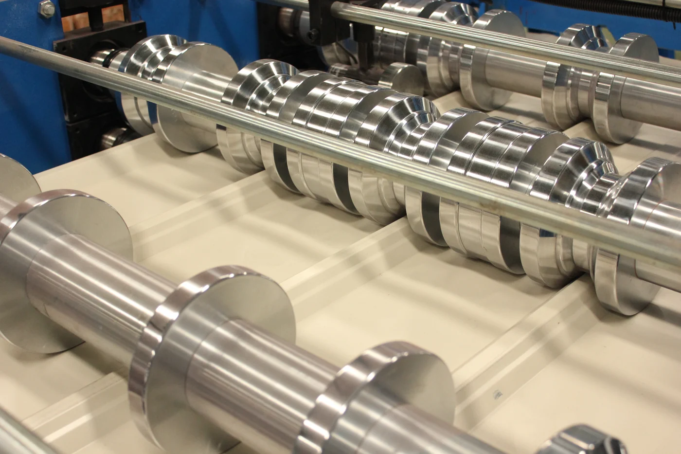 Roof panel tooling selection equipment reference