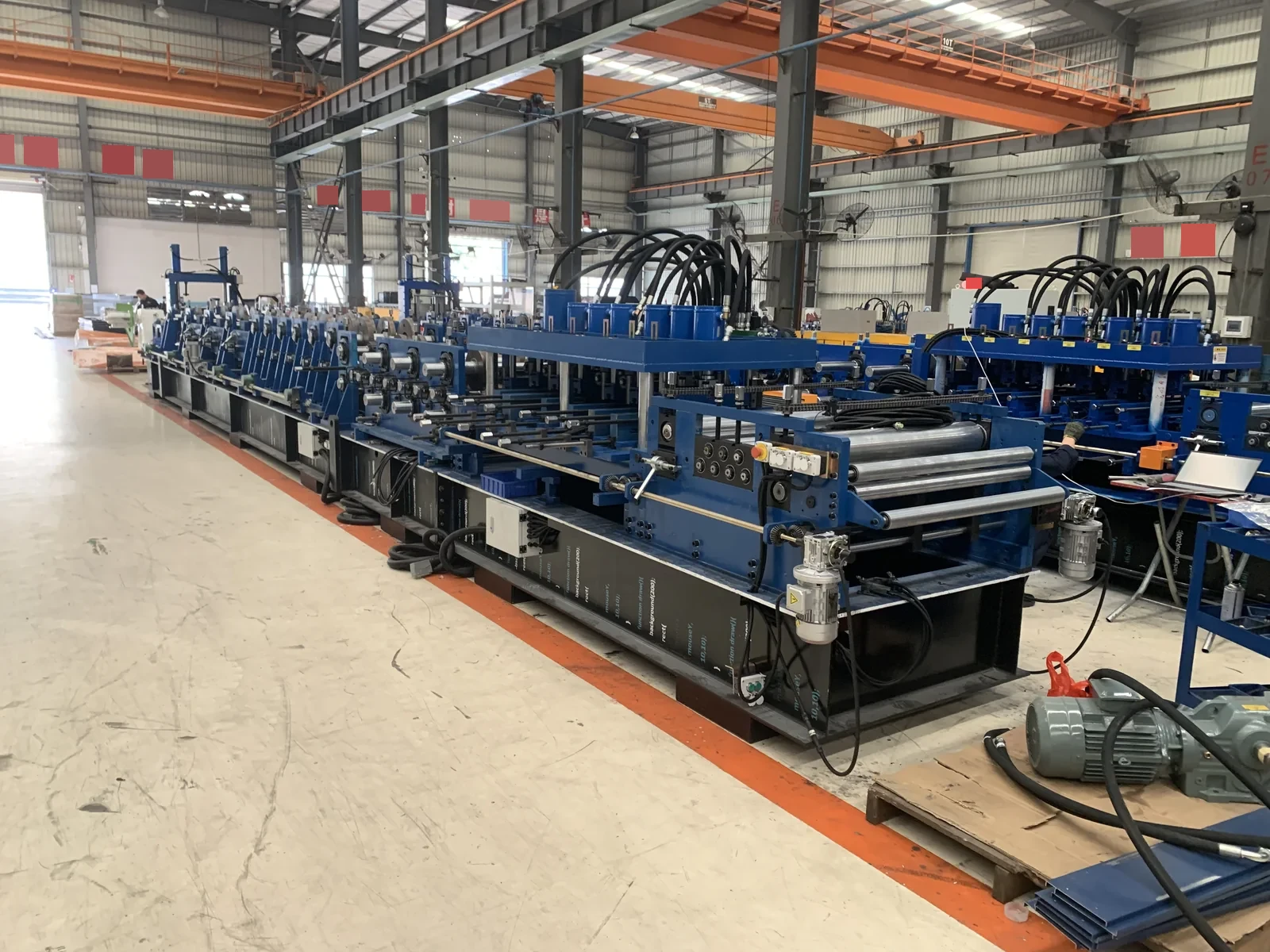 Automatic C/Z purlin production line, factory reference view